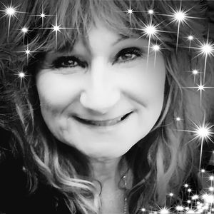 Meet your Posher, Angie